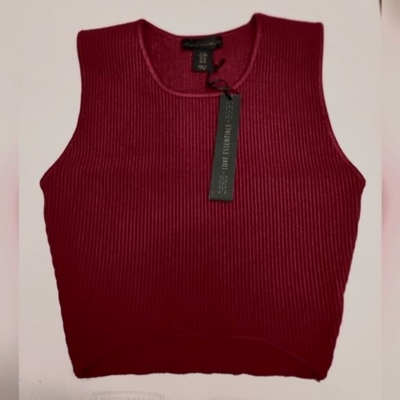 House of Harlow 1960 Crewneck Ribbed Knit Crop Top - Picture 2 of 8